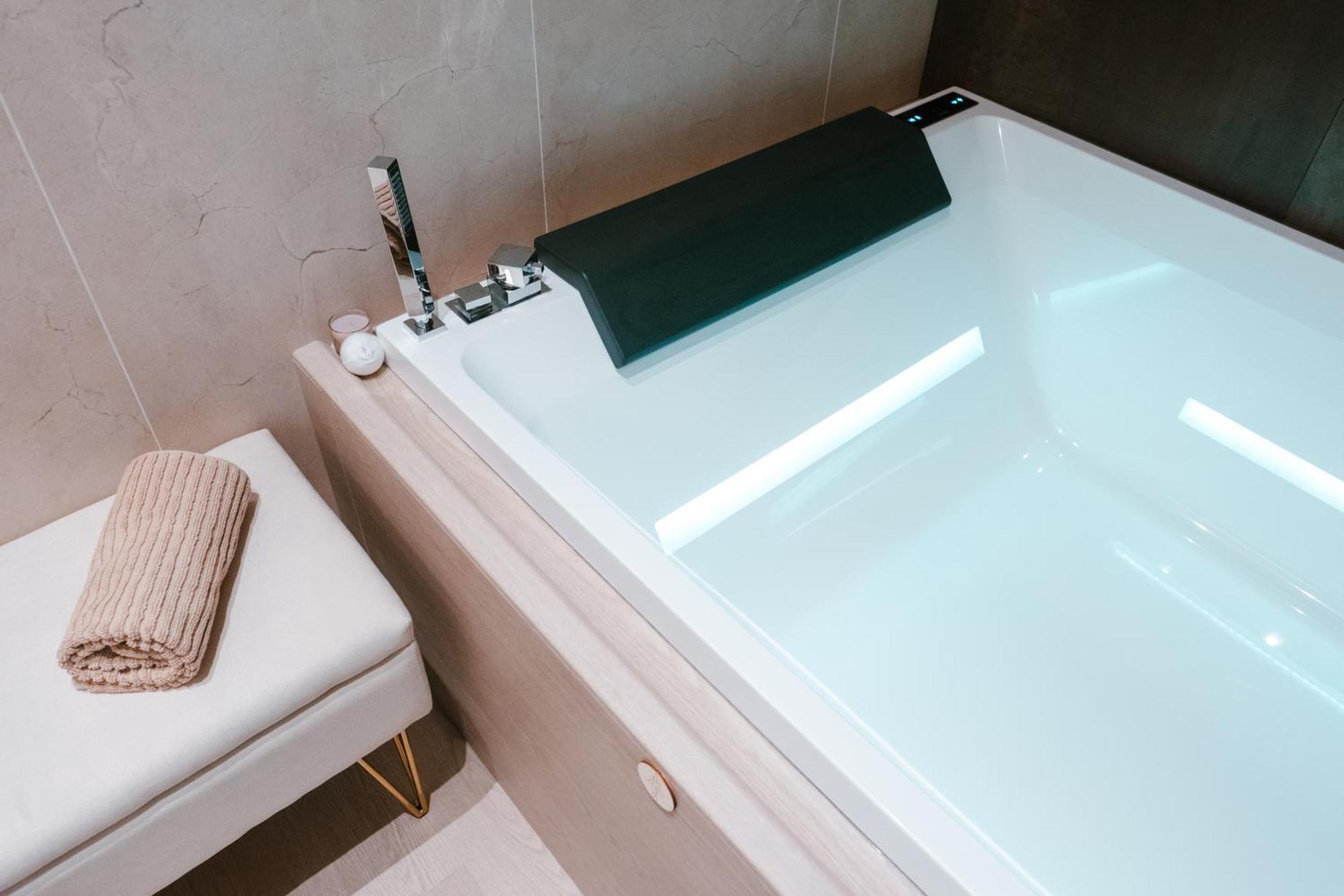 18Zero2 Luxury Rooms Bari Eksteriør bilde