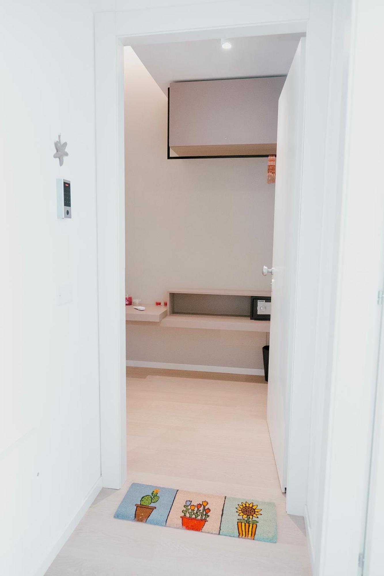 18Zero2 Luxury Rooms Bari Eksteriør bilde