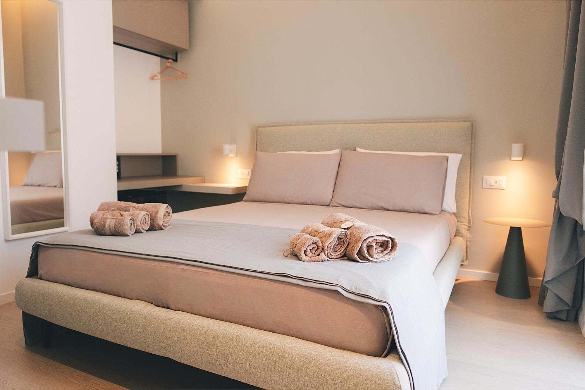 18Zero2 Luxury Rooms Bari Eksteriør bilde